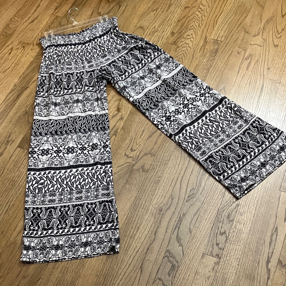 Black and White Comfy Pull On Palazzo Pants Smocked Elastic Waist Wide Leg L